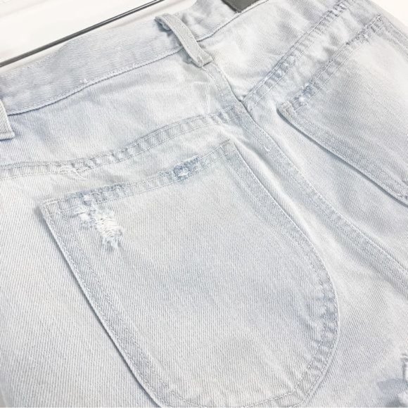 CARMAR Distressed Beatrice Zip Front Denim Skirt in Sierra Light Wash Size 27 - Picture 13 of 14